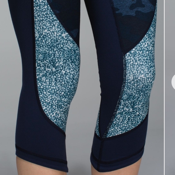 Lululemon Wunder Under Blue Crop Camo Pebble Print Leggings Size 2 - Picture 5 of 13
